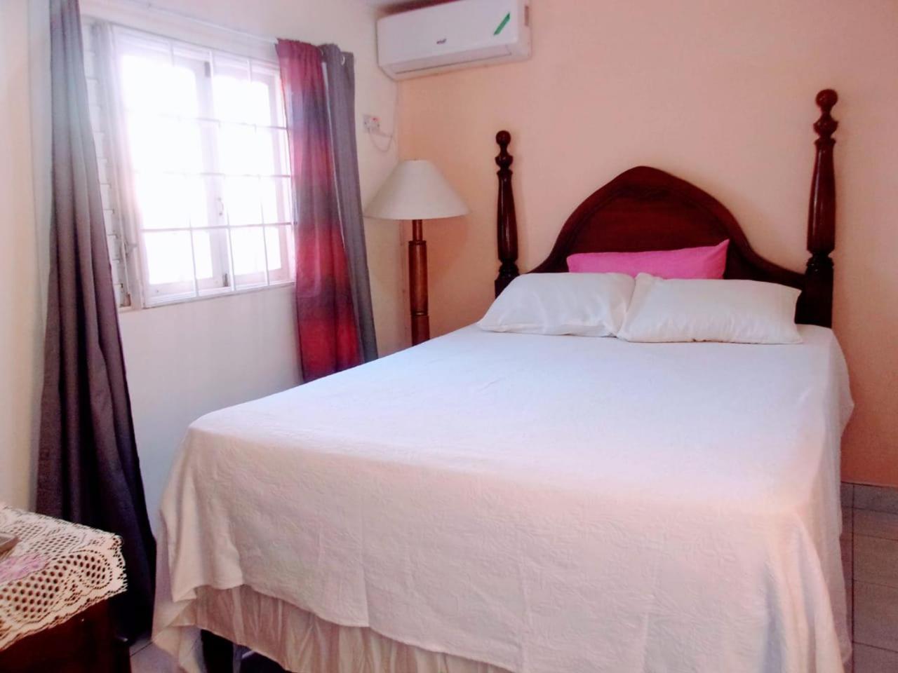 Central Oaklands Kingston Apt Екстер'єр фото